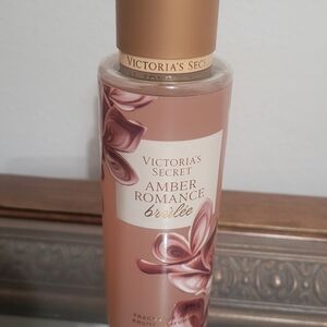 Victoria's Secret Amber Romance Brûlée Mist - Warm Brown